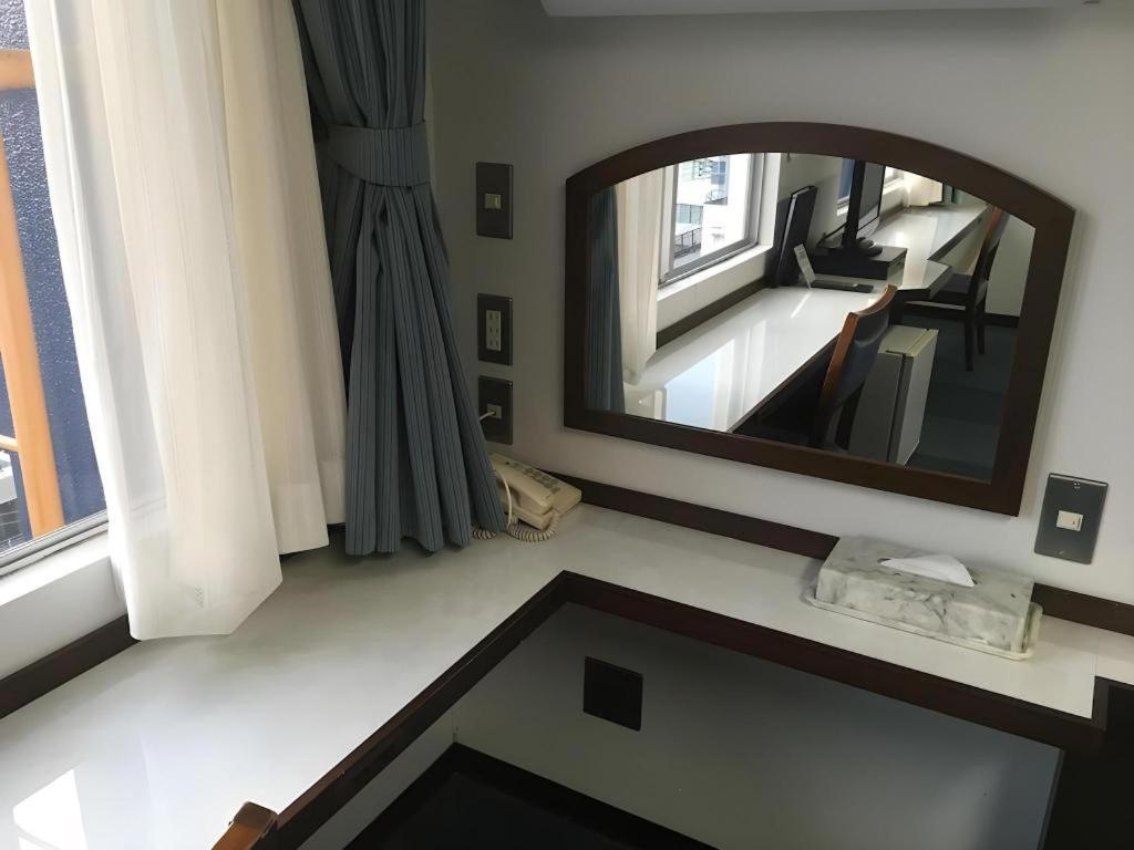 Tokyo Business Hotel Exterior photo